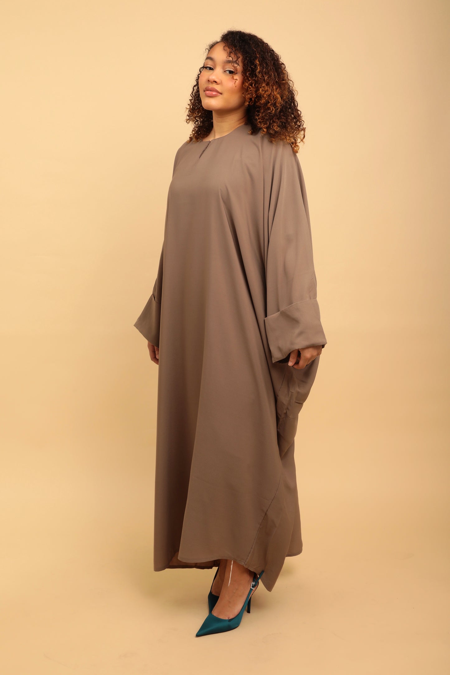 Abaya papillon Taupe